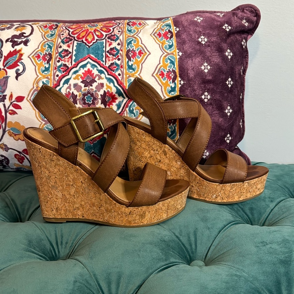 Cognac cork 5 in wedges by rampage.